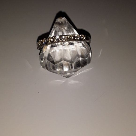 Women's Cubic Zirconia Crystal Ring Size 9 - Picture 2 of 3